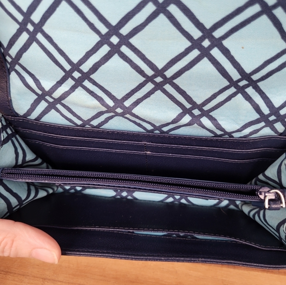 Vera Bradley Navy & Sky Blue Print Wallet, EUC - Picture 3 of 11